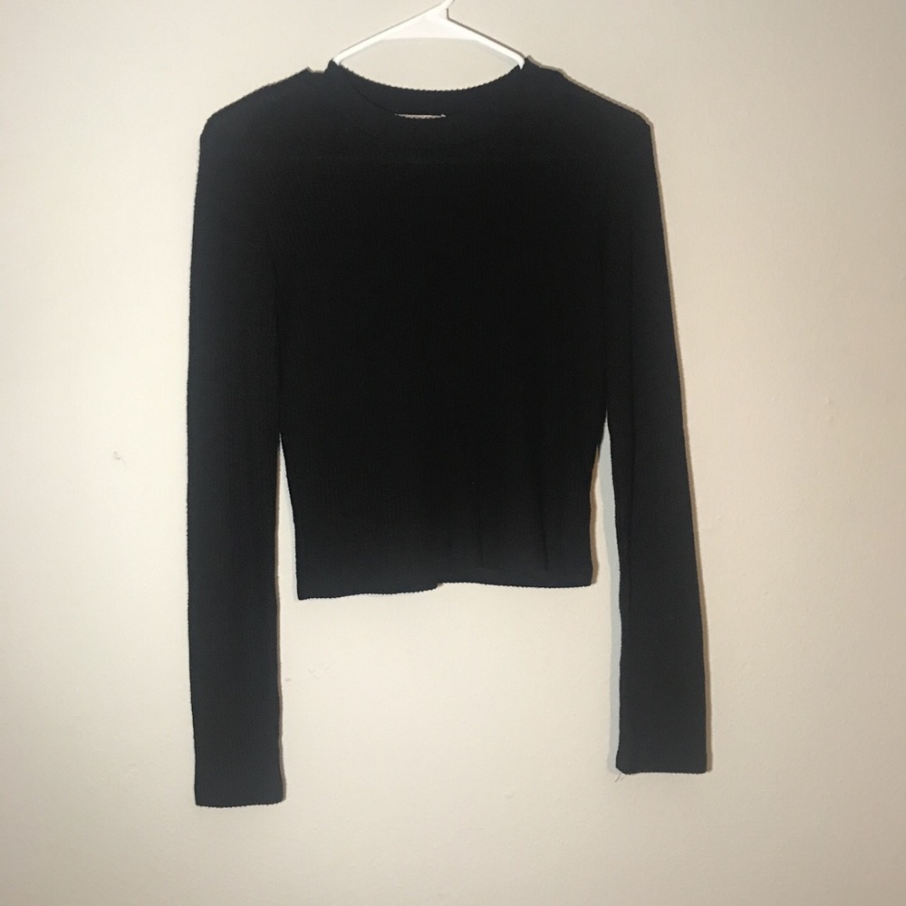 Black Long Sleeve Crop Top